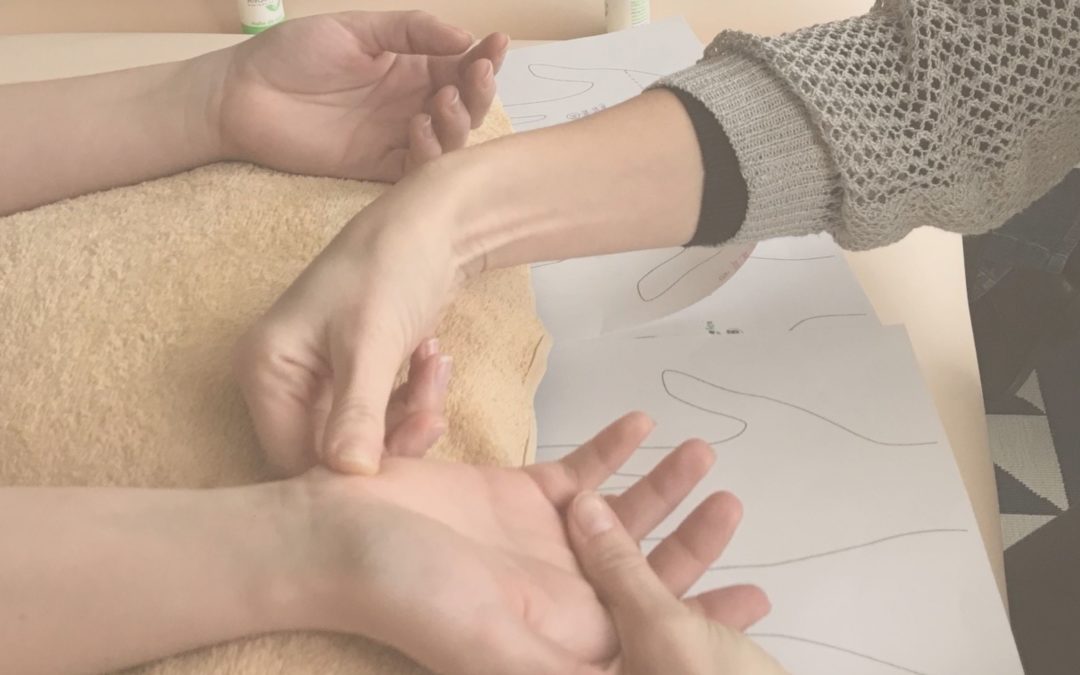 Les secrets de la réflexologie permettent à Morgane de combattre le stress.